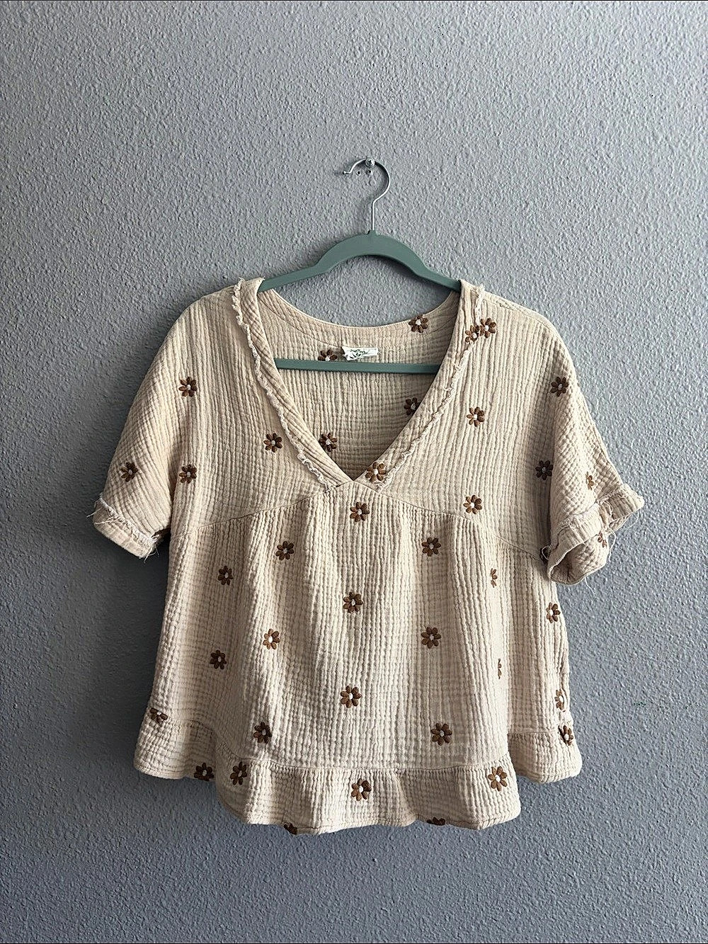 Quince Floral Blouse in Cream Size Medium Like New